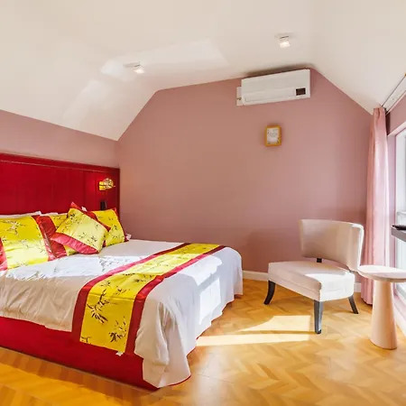 Hotel Rosemay Near London Heathrow Airport 4*