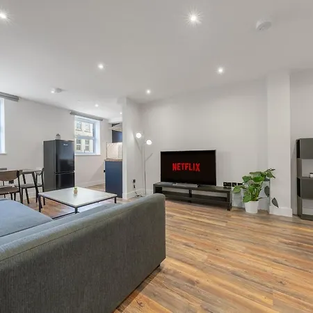 דירה West Sleeps 5 - Zone 2 לונדון