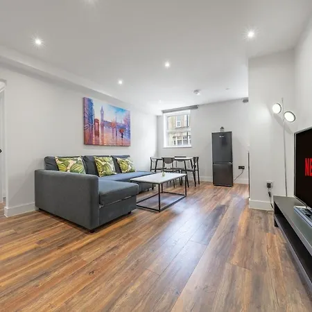 West Sleeps 5 - Zone 2 *
