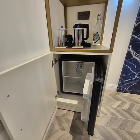 Rosemay Near London Heathrow Airport 4* Hayes (Greater London)