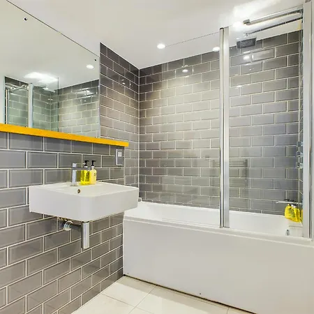 Be - The Old Street Residences Apartment