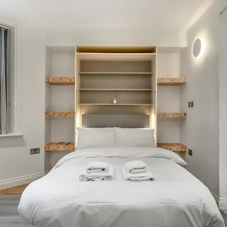 Apartment Beaufort Gardens London