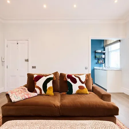 The Chelsea Gem - Charming 1bdr With Balcony