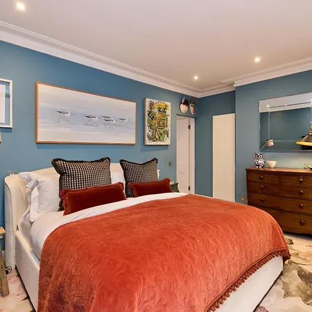 The Chelsea Gem - Charming 1bdr With Balcony London