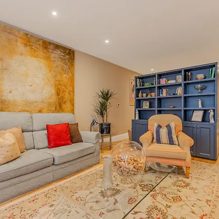Stylish With Patio In Clapham, 14 Min Tube *
