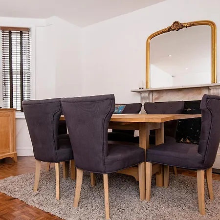 Notting Hill Large 3 Bed *