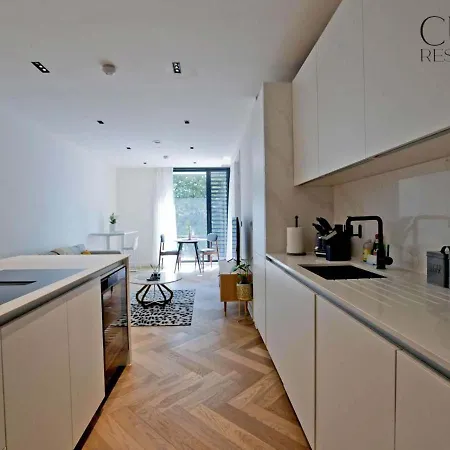 Elegant Kensington With Private Balcony * London