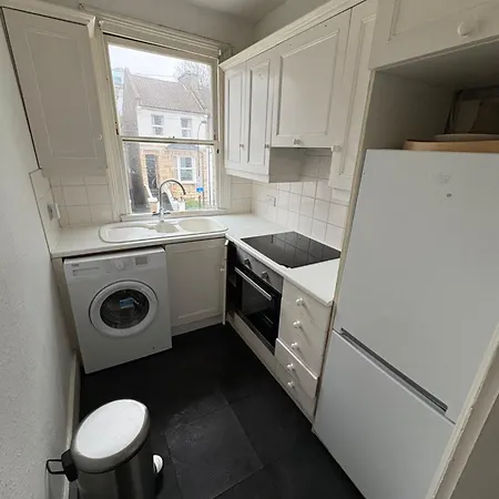 Apartment 1 Bed In Shepherds Bush-westfield