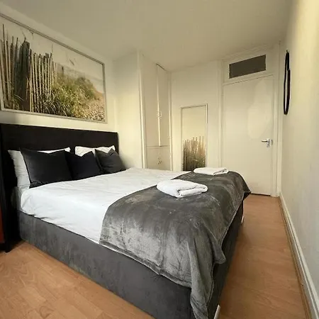 Comfortable Family Near London