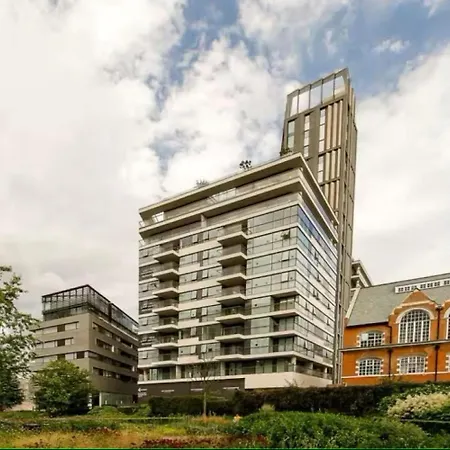 4m Pounds Luxury Tower Bridge Direct Views Sleeps 7 Appartement Londen