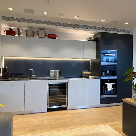 4m Pounds Luxury Tower Bridge Direct Views Sleeps 7 *