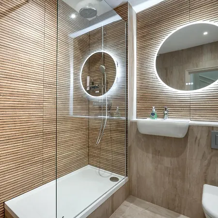 Pimlico Brand New Luxury Apartment London