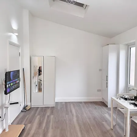 Apartment Notch 30min To *