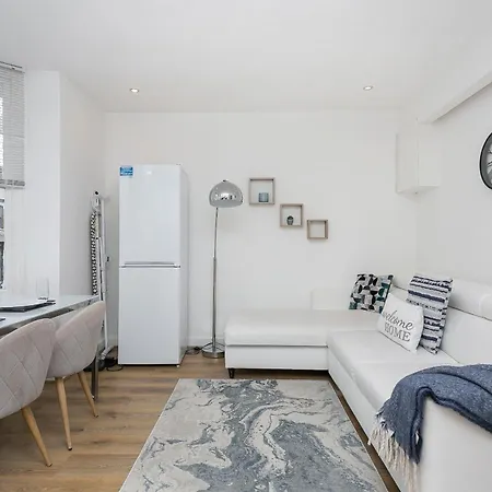 Amazing Two Bedroom Near Shepherd's Bush Market - Hr2 Apartment London