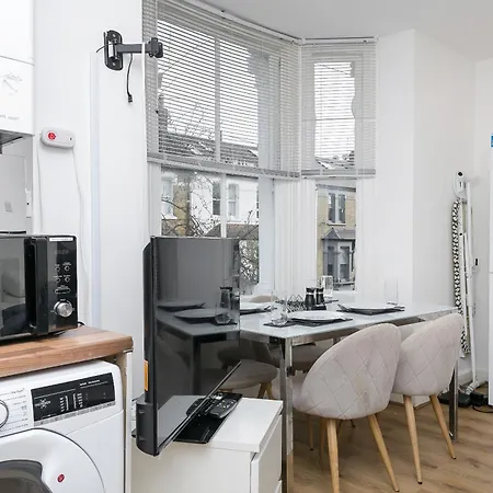 Amazing Two Bedroom Near Shepherd's Bush Market - Hr2 Apartment London