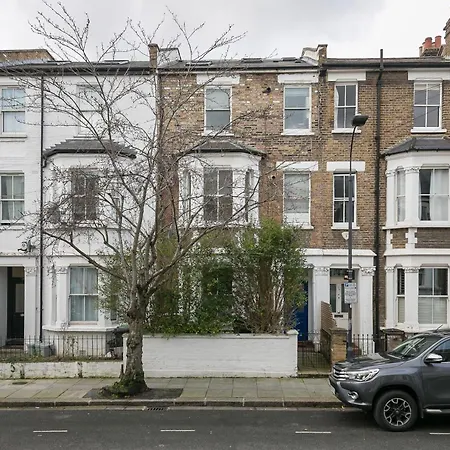 Amazing Two Bedroom Near Shepherd's Bush Market - Hr2 *