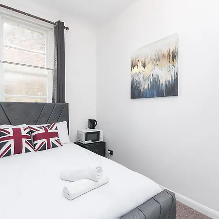 King Cross Collective - By Aura London