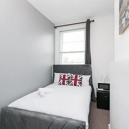 Hostel King Cross Collective - By Aura London