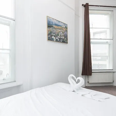 King Cross Collective - By Aura Hostel *