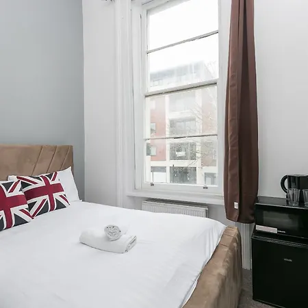 Hostel King Cross Collective - By Aura *