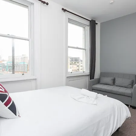 King Cross Collective - By Aura Hostel *