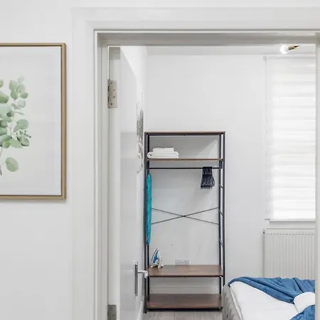 Apartment 1 Bed Next Transports & Easy Access To Ctr *