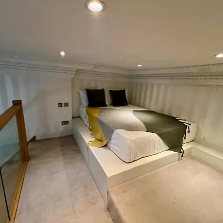 Kensington - Mezzanie Stylish Flat * London