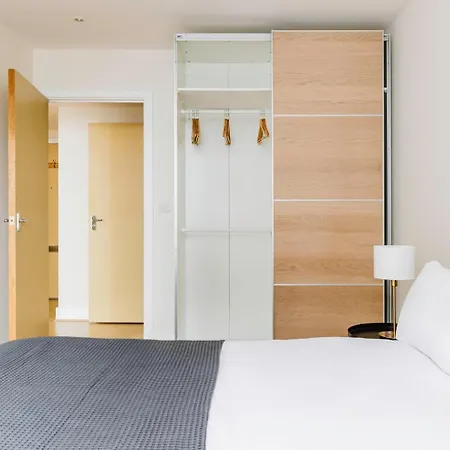 Blueground Nine Elms Doorman Furnished Lon-580 * London