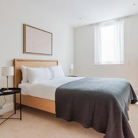Blueground Nine Elms Doorman Furnished Lon-580 Apartment