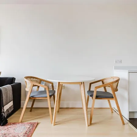 Apartment Blueground Nine Elms Doorman Furnished Lon-580