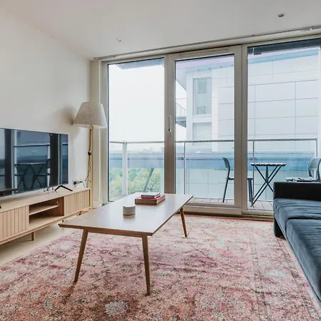 Blueground Nine Elms Doorman Furnished Lon-580 Apartment London