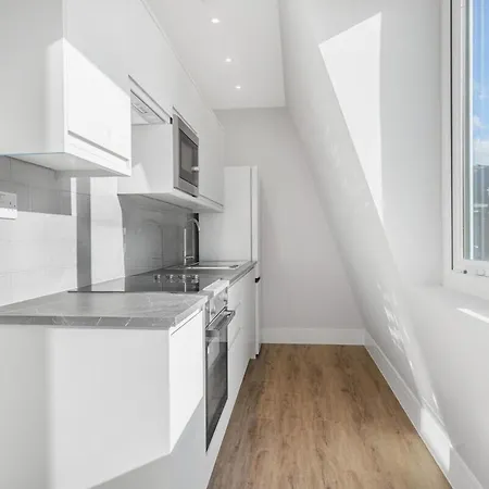 2 Bed Spacious Brand New Flat Apartment