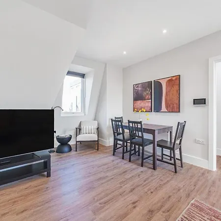 2 Bed Spacious Brand New Flat * London