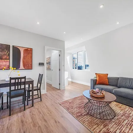 2 Bed Spacious Brand New Flat Apartment *