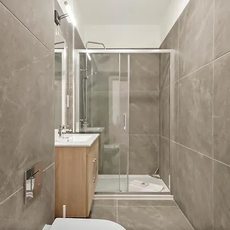 Stylish & Spacious Modern Near Dalston Kingsland Station Apartment London