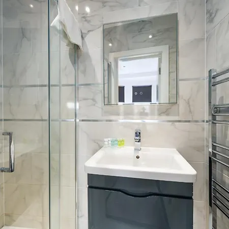 Stunningly Luxurious London