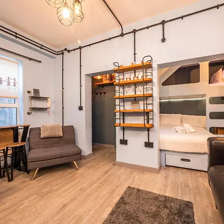 Apartment Harry Potter Cupboard *