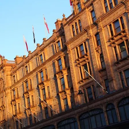 Hotel 54 Queen's Gate