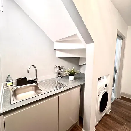 Fully Refurbed 2025 1 Minute To Old Street Station * London