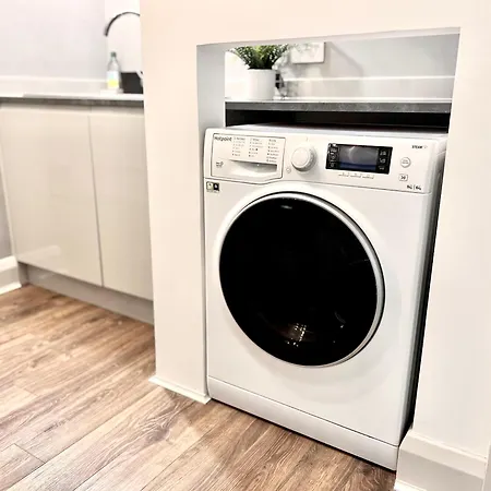 Apartment Fully Refurbed 2025 1 Minute To Old Street Station London