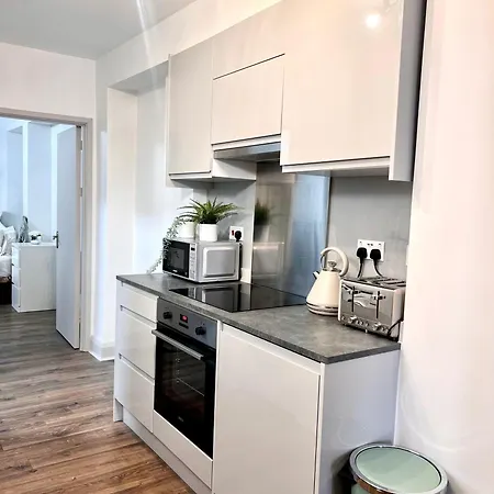 Fully Refurbed 2025 1 Minute To Old Street Station * London