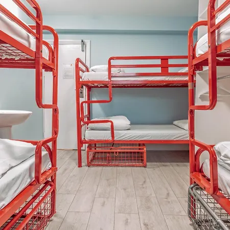 Astor Victoria Hostel