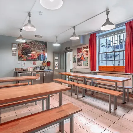 Hostel Astor Victoria