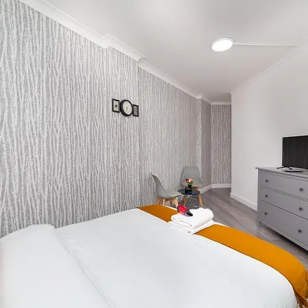 Hotel Diana *