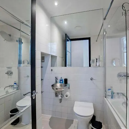 Harrods Hideaway 3 Bedroom Flat Apartment