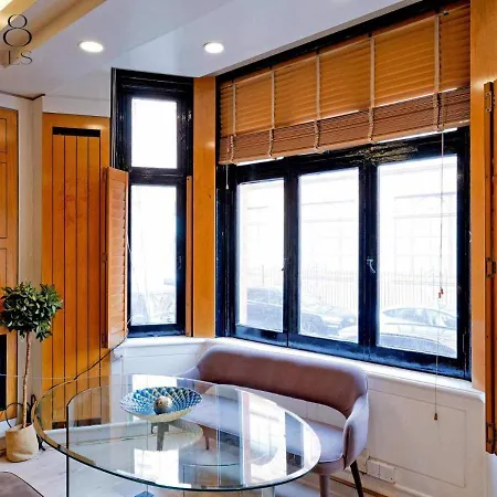 Apartment Harrods Hideaway 3 Bedroom Flat London