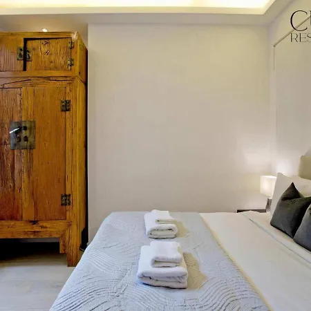 Harrods Hideaway 3 Bedroom Flat *