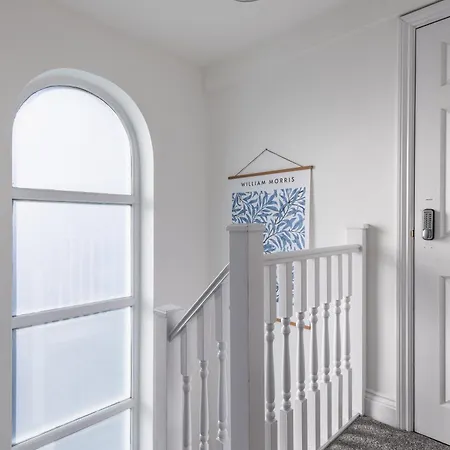 Vakantiehuis Arte Serviced Stratford - 3 Bedrooms 2 Bathrooms London, Stratford, Maryland, Free Parking, Garden, Weekly Or Monthly - Up To 8 Guests