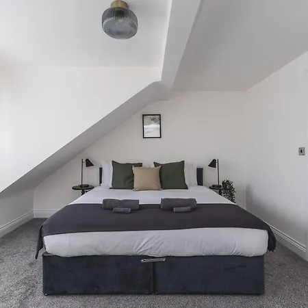 Arte Stays: Spacious Garden House In Stratford With Free Parking Holiday home *