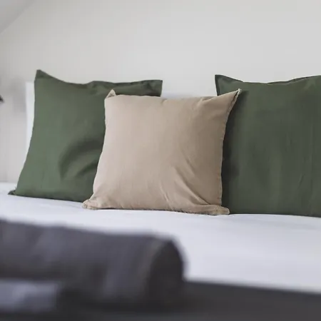 Arte Stays: Spacious Garden House In Stratford With Free Parking London